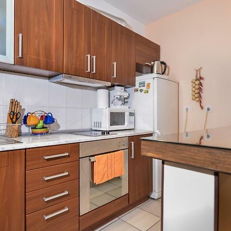 Comfortable One Bedroom Apartment In A Lively Area | Zona B5 | Russian Square Sofia Exterior photo